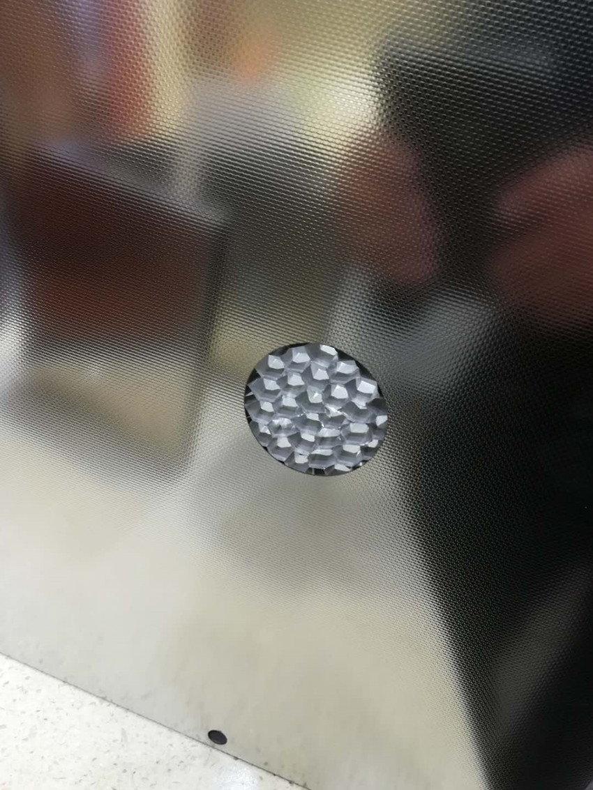 柜體內(nèi)填充航空蜂窩.jpg 柜體內(nèi)填充航空蜂窩.jpg